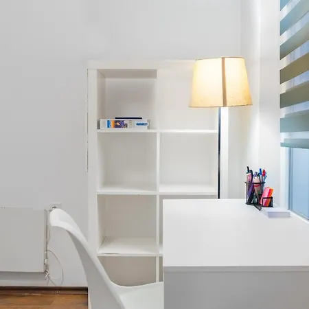 Apartment Cute&cozy 2bd Flat With Balcony